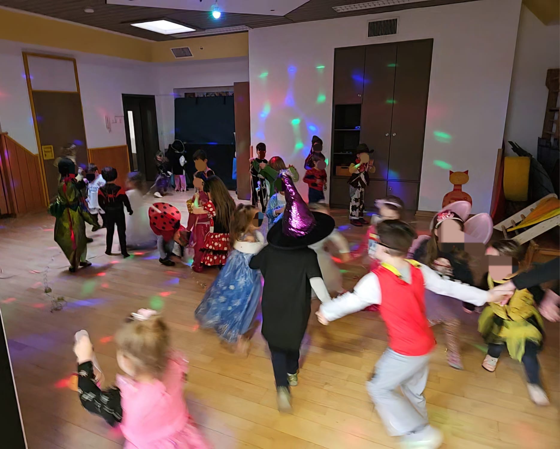 Ausgelassene Stimmung in der Disco